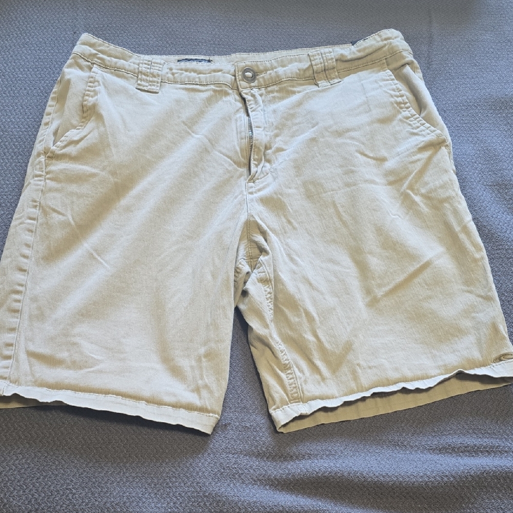 O'Neill Men's Light Tan Flat Front Shorts